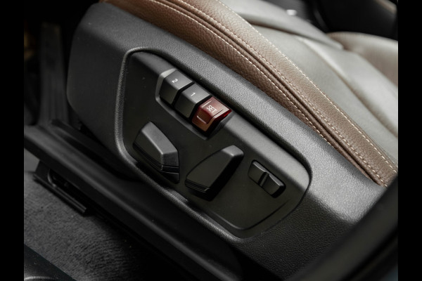 BMW X1 sDrive20i M-Sport - Pano - Trekhaak - Memoryzetel - Camera - Harman Kardon