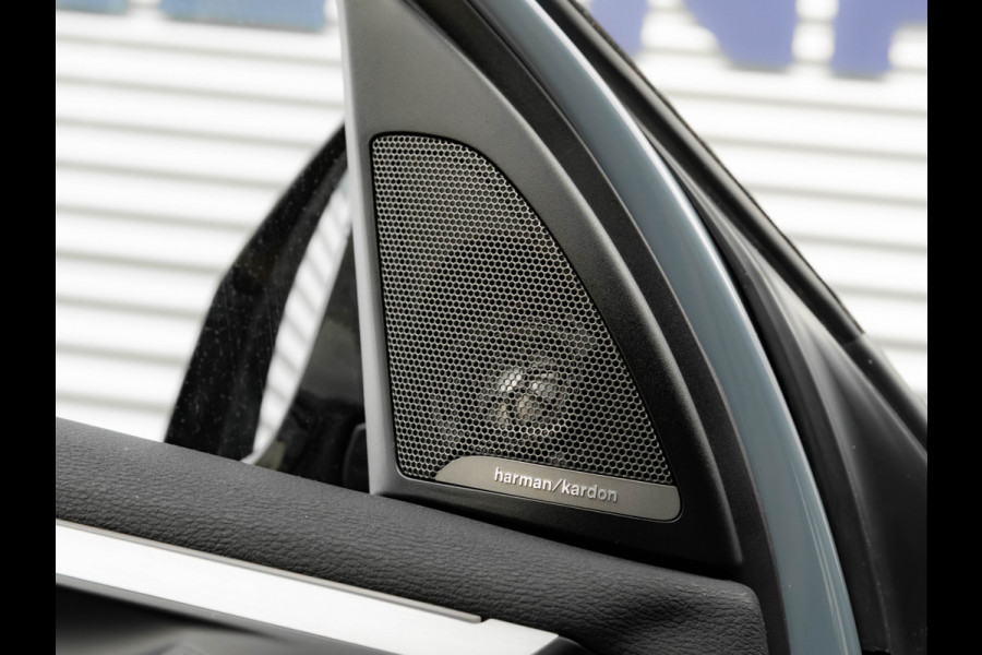 BMW X1 sDrive20i M-Sport - Pano - Trekhaak - Memoryzetel - Camera - Harman Kardon
