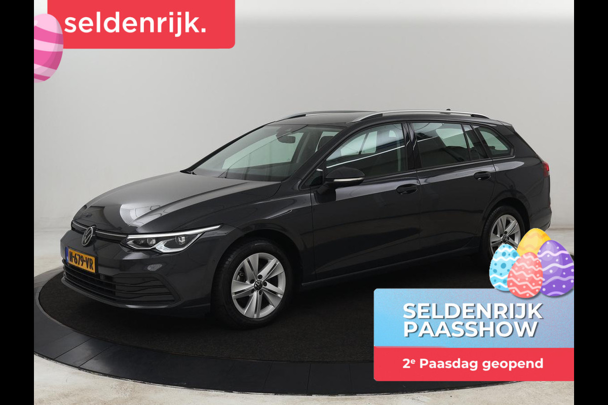 Volkswagen Golf 1.0 eTSI Life Business | Stoelverwarming | Trekhaak | Camera | Adaptive cruise | Carplay | Sfeerverlichting | Memory | Side Assist | Climate control | Full LED