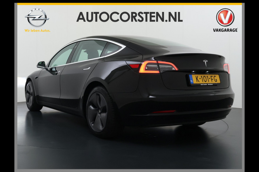 Tesla Model 3 60 kWh LFP ACCU Trekhaak (100% laden) Standard RWD Plus AutoPilot Leer Pano-Dak Adaptive-Cruise Camera's Elektr.-Stuur+Stoelen+S Navi LED DAB Voorverwarmen Keyless One-Pedal-Drive Lmv 18" 1e Eigenaar Origineel Nederlandse Auto Accu-Aandrijving-garantie t/m dec 2028/160.000km 1.000kg trekvermogen