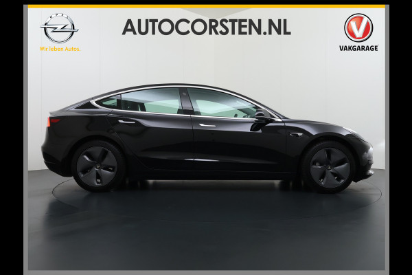 Tesla Model 3 60 kWh LFP ACCU Trekhaak (100% laden) Standard RWD Plus AutoPilot Leer Pano-Dak Adaptive-Cruise Camera's Elektr.-Stuur+Stoelen+S Navi LED DAB Voorverwarmen Keyless One-Pedal-Drive Lmv 18" 1e Eigenaar Origineel Nederlandse Auto Accu-Aandrijving-garantie t/m dec 2028/160.000km 1.000kg trekvermogen