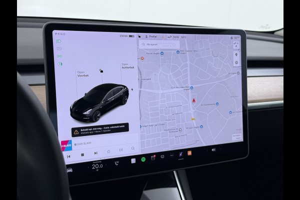 Tesla Model 3 60 kWh LFP ACCU Trekhaak (100% laden) Standard RWD Plus AutoPilot Leer Pano-Dak Adaptive-Cruise Camera's Elektr.-Stuur+Stoelen+S Navi LED DAB Voorverwarmen Keyless One-Pedal-Drive Lmv 18" 1e Eigenaar Origineel Nederlandse Auto Accu-Aandrijving-garantie t/m dec 2028/160.000km 1.000kg trekvermogen