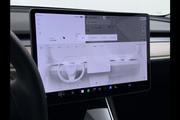 Tesla Model 3 60 kWh LFP ACCU Trekhaak (100% laden) Standard RWD Plus AutoPilot Leer Pano-Dak Adaptive-Cruise Camera's Elektr.-Stuur+Stoelen+S Navi LED DAB Voorverwarmen Keyless One-Pedal-Drive Lmv 18" 1e Eigenaar Origineel Nederlandse Auto Accu-Aandrijving-garantie t/m dec 2028/160.000km 1.000kg trekvermogen