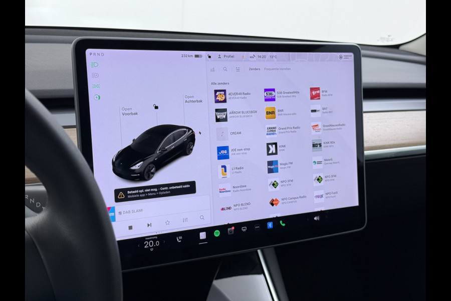 Tesla Model 3 60 kWh LFP ACCU Trekhaak (100% laden) Standard RWD Plus AutoPilot Leer Pano-Dak Adaptive-Cruise Camera's Elektr.-Stuur+Stoelen+S Navi LED DAB Voorverwarmen Keyless One-Pedal-Drive Lmv 18" 1e Eigenaar Origineel Nederlandse Auto Accu-Aandrijving-garantie t/m dec 2028/160.000km 1.000kg trekvermogen