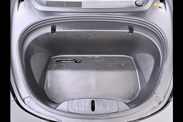 Tesla Model 3 60 kWh LFP ACCU Trekhaak (100% laden) Standard RWD Plus AutoPilot Leer Pano-Dak Adaptive-Cruise Camera's Elektr.-Stuur+Stoelen+S Navi LED DAB Voorverwarmen Keyless One-Pedal-Drive Lmv 18" 1e Eigenaar Origineel Nederlandse Auto Accu-Aandrijving-garantie t/m dec 2028/160.000km 1.000kg trekvermogen