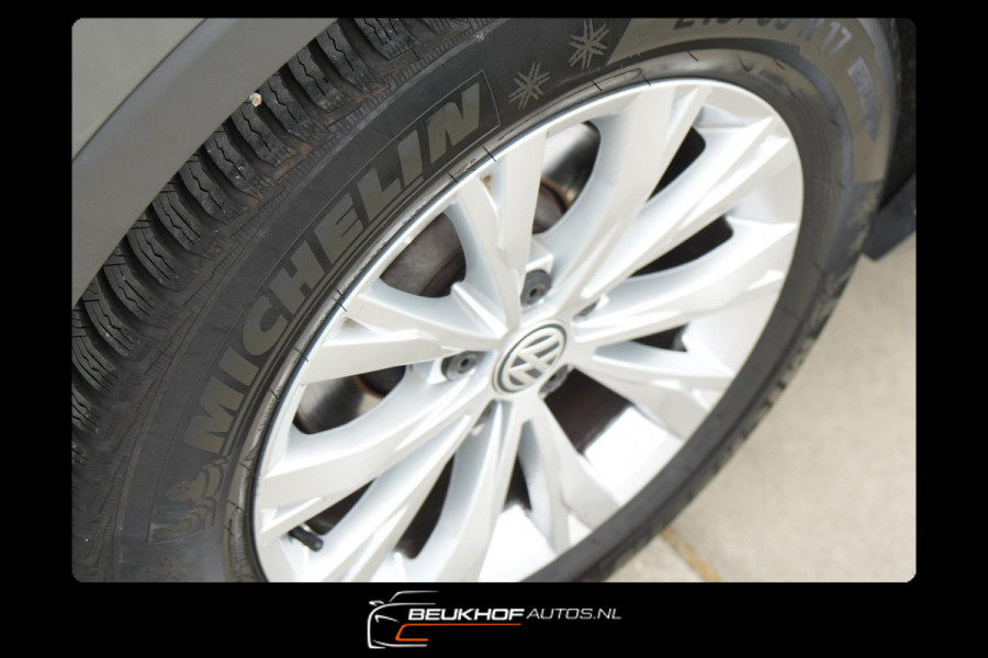 Volkswagen Tiguan 1.5 TSI ACT Business Panorama Carplay Navi