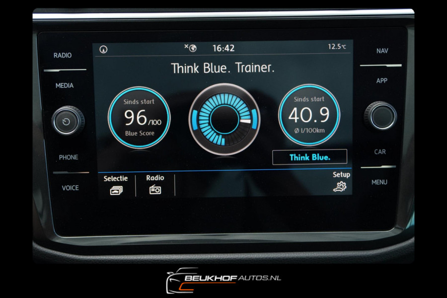 Volkswagen Tiguan 1.5 TSI ACT Business Panorama Carplay Navi