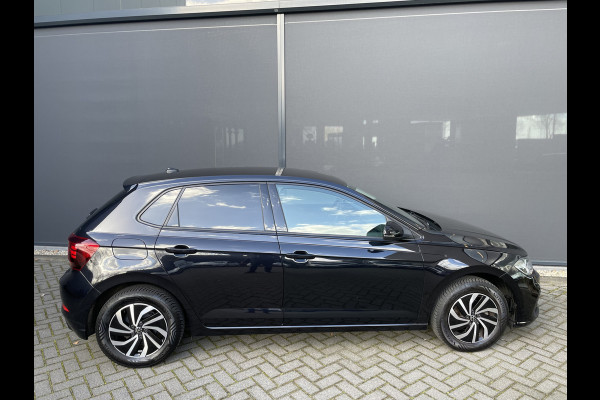 Volkswagen Polo 1.0 TSI Life Airco - Apple carplay - Navigatie - Parkeersensoren - Bluetooth - Cruise control - Led verlichting - Licht metalen velgen 15 inch - Radio - Start/stop systeem - Stuur leder - Stuur multfunctioneel