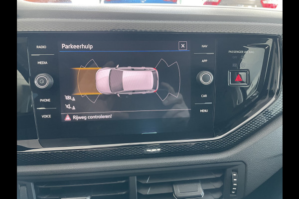 Volkswagen Polo 1.0 TSI Life Airco - Apple carplay - Navigatie - Parkeersensoren - Bluetooth - Cruise control - Led verlichting - Licht metalen velgen 15 inch - Radio - Start/stop systeem - Stuur leder - Stuur multfunctioneel