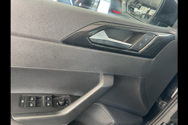 Volkswagen Polo 1.0 TSI Life Airco - Apple carplay - Navigatie - Parkeersensoren - Bluetooth - Cruise control - Led verlichting - Licht metalen velgen 15 inch - Radio - Start/stop systeem - Stuur leder - Stuur multfunctioneel