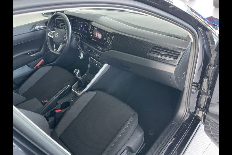 Volkswagen Polo 1.0 TSI Life Airco - Apple carplay - Navigatie - Parkeersensoren - Bluetooth - Cruise control - Led verlichting - Licht metalen velgen 15 inch - Radio - Start/stop systeem - Stuur leder - Stuur multfunctioneel