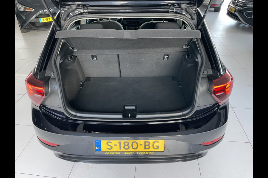 Volkswagen Polo 1.0 TSI Life Airco - Apple carplay - Navigatie - Parkeersensoren - Bluetooth - Cruise control - Led verlichting - Licht metalen velgen 15 inch - Radio - Start/stop systeem - Stuur leder - Stuur multfunctioneel