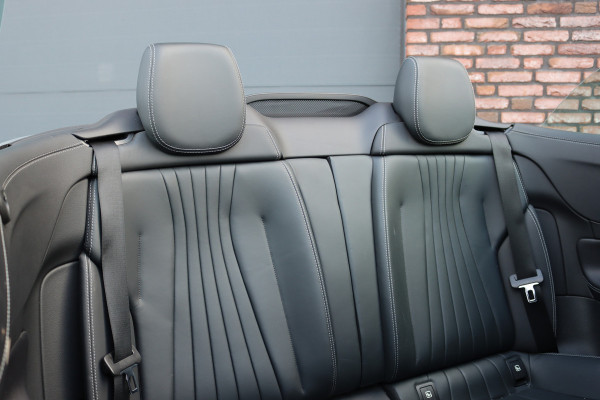 Mercedes-Benz E-Klasse Cabrio 200 AMG Line | Airscarf | Distronic Pro | Camera | Nappa Leder | Sfeerverlichting | High Perf. LED | Apple Carplay / Android Auto |