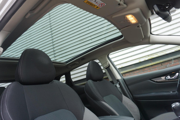 Nissan QASHQAI 1.3 DIG-T 140PK|Panodak|Trekhaak|360Camera| Dealeronderhouden.