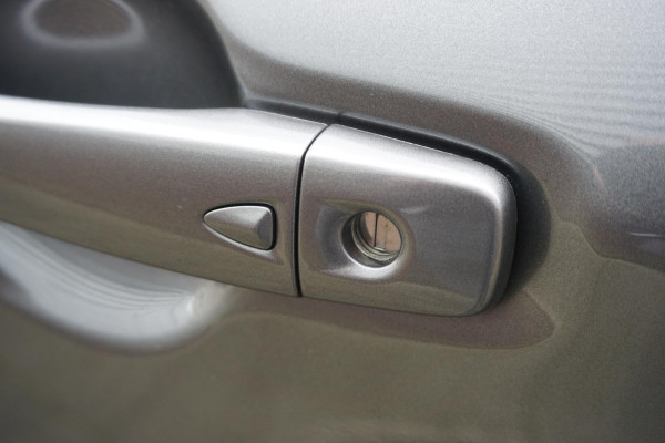 Nissan QASHQAI 1.3 DIG-T 140PK|Panodak|Trekhaak|360Camera| Dealeronderhouden.