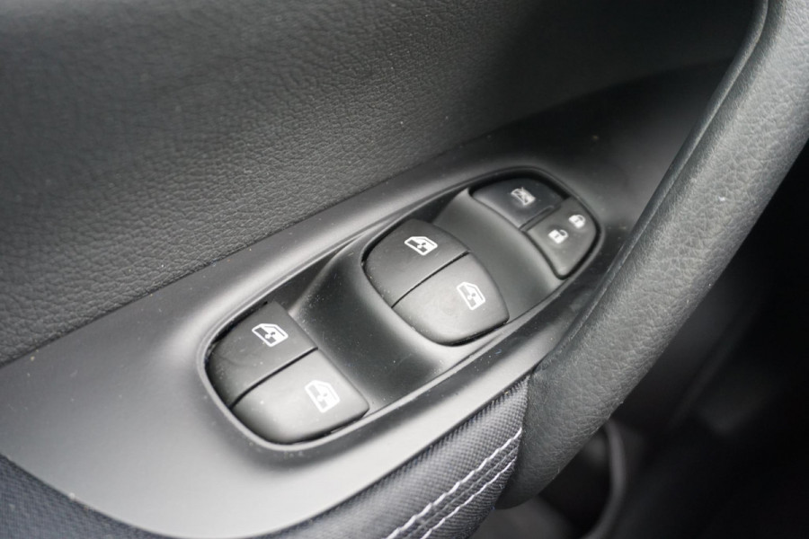 Nissan QASHQAI 1.3 DIG-T 140PK|Panodak|Trekhaak|360Camera| Dealeronderhouden.