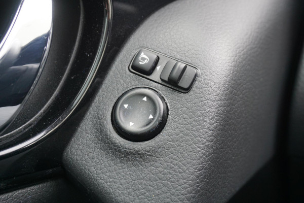 Nissan QASHQAI 1.3 DIG-T 140PK|Panodak|Trekhaak|360Camera| Dealeronderhouden.