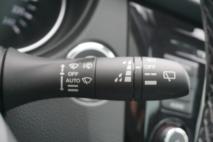 Nissan QASHQAI 1.3 DIG-T 140PK|Panodak|Trekhaak|360Camera| Dealeronderhouden.