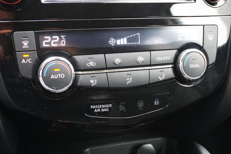 Nissan QASHQAI 1.3 DIG-T 140PK|Panodak|Trekhaak|360Camera| Dealeronderhouden.