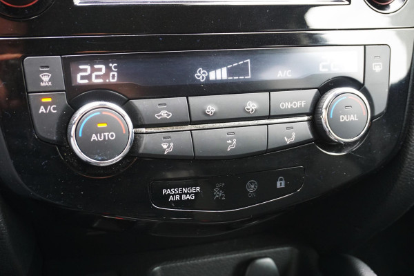 Nissan QASHQAI 1.3 DIG-T 140PK|Panodak|Trekhaak|360Camera| Dealeronderhouden.
