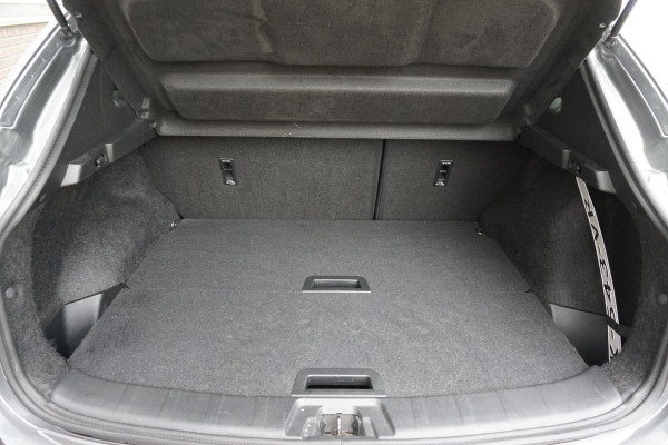 Nissan QASHQAI 1.3 DIG-T 140PK|Panodak|Trekhaak|360Camera| Dealeronderhouden.