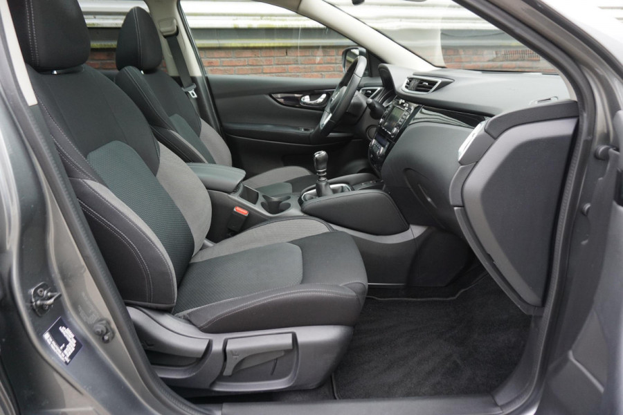 Nissan QASHQAI 1.3 DIG-T 140PK|Panodak|Trekhaak|360Camera| Dealeronderhouden.