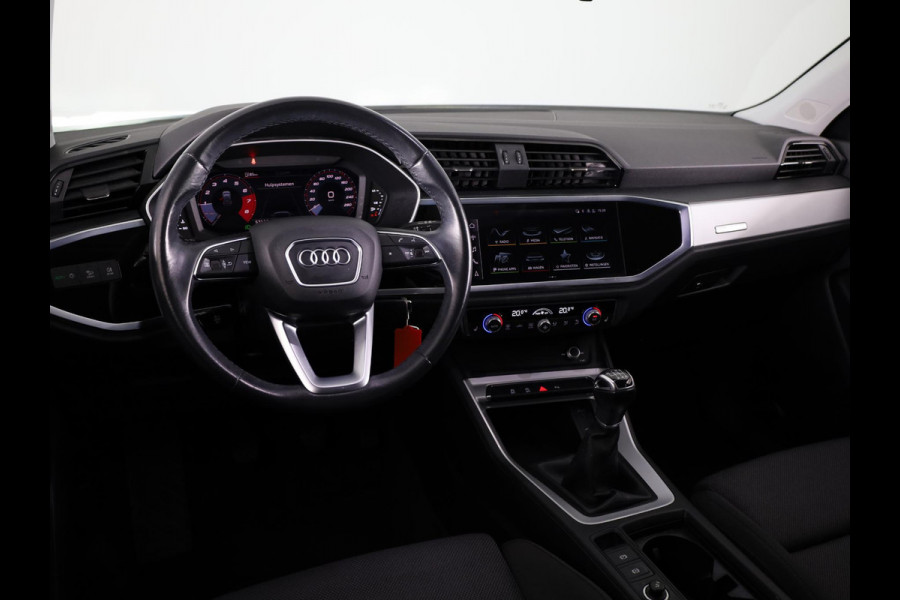 Audi Q3 35 TFSI Business Edition 150pk | Navigatie | Stoelverwarming | Parkeersensoren voor en achter | Climatronic