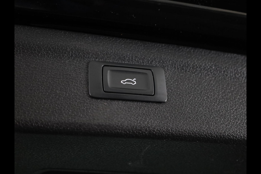 Audi Q3 35 TFSI Business Edition 150pk | Navigatie | Stoelverwarming | Parkeersensoren voor en achter | Climatronic