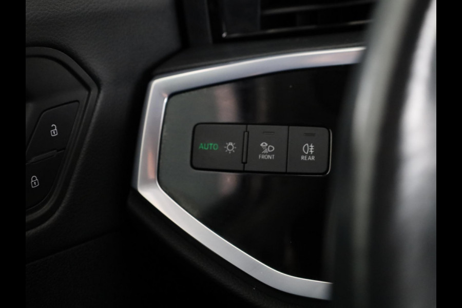 Audi Q3 35 TFSI Business Edition 150pk | Navigatie | Stoelverwarming | Parkeersensoren voor en achter | Climatronic