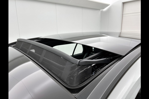 Mercedes-Benz E-Klasse Estate 300 e AMG Plug-In Hybride | AMG Line | Night Pakket | Trekhaak | MBUX Superscreen | Panoramadak | 20 Inch AMG velgen | Inclusief 24 maanden MB Certified garantie voor Europa.