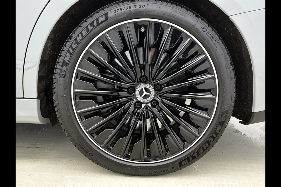 Mercedes-Benz E-Klasse Estate 300 e AMG Plug-In Hybride | AMG Line | Night Pakket | Trekhaak | MBUX Superscreen | Panoramadak | 20 Inch AMG velgen | Inclusief 24 maanden MB Certified garantie voor Europa.