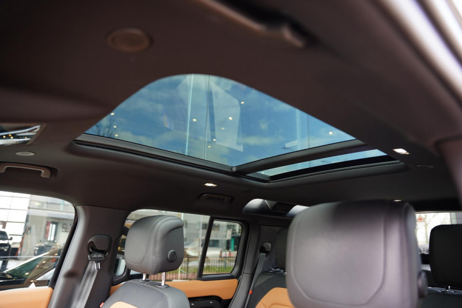 Land Rover Defender 110 P400 E X-Dynamic HSE GERESERVEERD