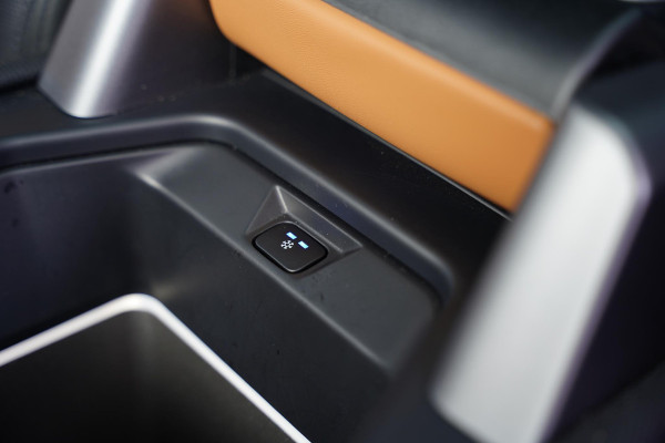 Land Rover Defender 110 P400 E X-Dynamic HSE GERESERVEERD