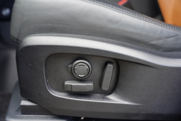 Land Rover Defender 110 P400 E X-Dynamic HSE GERESERVEERD