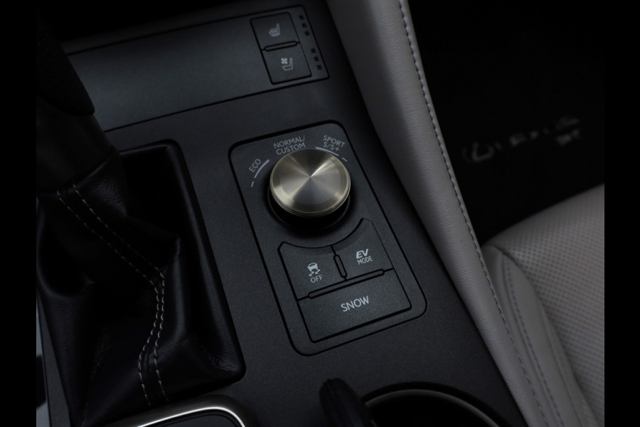 Lexus RC 300h F SPORT Line | Mark Levinson | Safety Pack | Stoelventilati