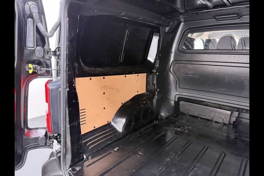 Opel Vivaro 2.0CDTi 145PK L3 DC Dubbele Cabine 6-Pers. Facelift! Navi PDC Camera Virtual-Cockpit Dual-ECC BordHerkenning Keyless Cruise-Cont 17" LM Mistlampen Schuifdeur Rechts  Priv.Glas ESP Elektr.Ramen Visio System Pack Ergonomie Comfort-pack Draadloze lader Spoorassistent ldws EURO6.4  2500kg trekvermogen