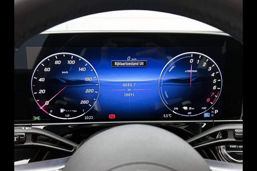 Mercedes-Benz E-Klasse Estate 300 e AMG Plug-In Hybride | AMG Line | Night Pakket | Trekhaak | MBUX Superscreen | Panoramadak | 20 Inch AMG velgen | Inclusief 24 maanden MB Certified garantie voor Europa.