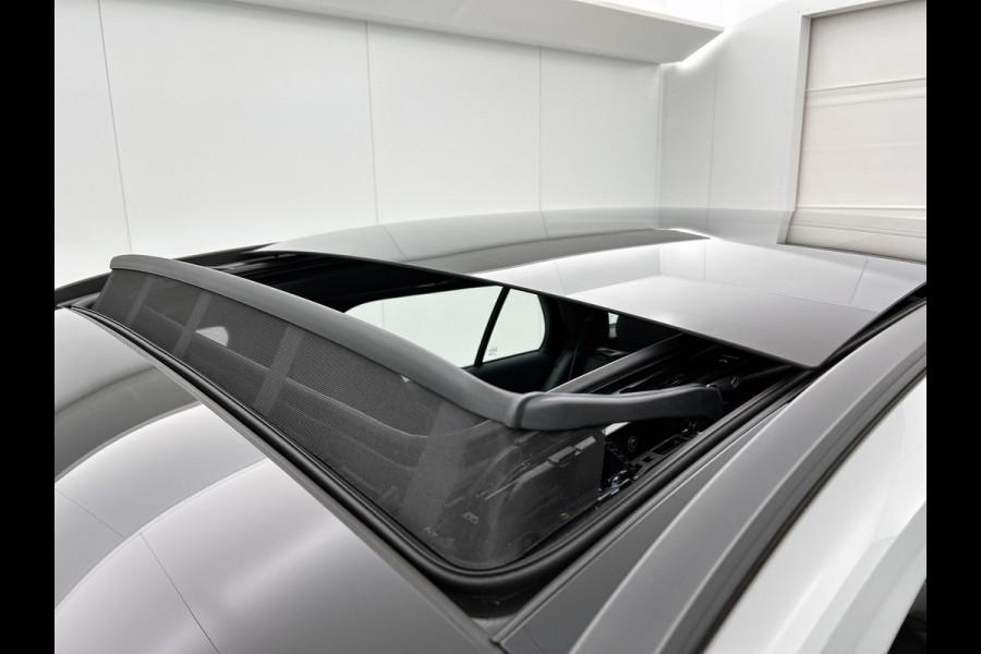 Mercedes-Benz E-Klasse Estate 300 e AMG Plug-In Hybride | AMG Line | Night Pakket | Trekhaak | MBUX Superscreen | Panoramadak | 20 Inch AMG velgen | Inclusief 24 maanden MB Certified garantie voor Europa.