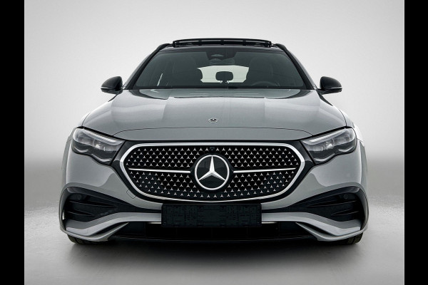 Mercedes-Benz E-Klasse Estate 300 e AMG Plug-In Hybride | AMG Line | Night Pakket | Trekhaak | MBUX Superscreen | Panoramadak | 20 Inch AMG velgen | Inclusief 24 maanden MB Certified garantie voor Europa.