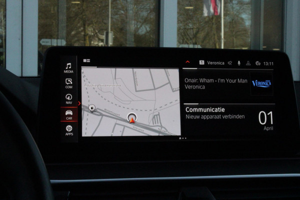 BMW 5 Serie Touring 530e 292PK xDrive M-SPORT BUSINESS EDITION PLUS | PANORAMA SCHUIF/KANTEL DAK | HARMAN KARDON AUDIO SYSTEM | LEDEREN BEKLEDING DAKOTA SCHWARZ | COMFORT ACCESS | HEAD UP DISPLAY | ZONNESCHERM ZIJRUITEN | ADAPTIEVE LED KOPLAMPEN | DRIVING ASSISTANT PROFESSIONAL MET O.A. ADAPTIVE CRUISE CONTROL EN DODEHOEK DETECTIE | ACHTERUITRIJ CAMERA | PARKEERSENSOREN VOOR + ACHTER | DRAADLOZE APPLE CARPLAY/ANDROID AUTO | NAVIGATIE | SFEER VERLICHTING | DRAADLOZE TELEFOONLADER | ELEKTRISCH BEDIENBARE VOORSTOELEN |