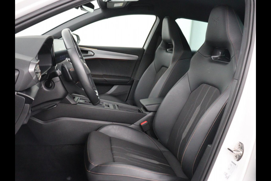 CUPRA Leon 1.4 eHybrid | SOH 90% | Carplay | Stoelverwarming | Adaptive cruise | Memory | Camera | Sfeerverlichting | Keyless | Sportstoelen | Navigatie | Full LED | Parkeerhulp | PHEV | Plug In