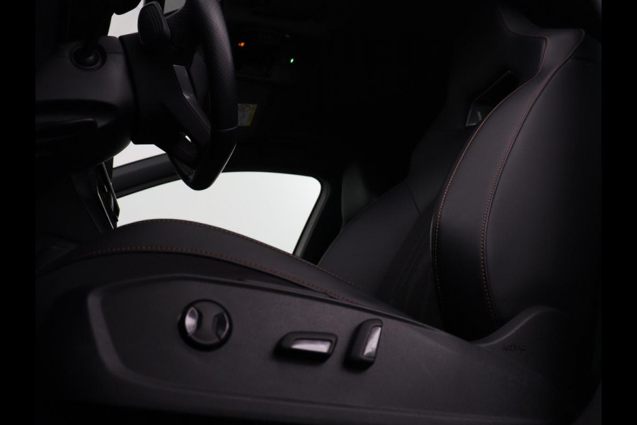 CUPRA Leon 1.4 eHybrid | SOH 90% | Carplay | Stoelverwarming | Adaptive cruise | Memory | Camera | Sfeerverlichting | Keyless | Sportstoelen | Navigatie | Full LED | Parkeerhulp | PHEV | Plug In