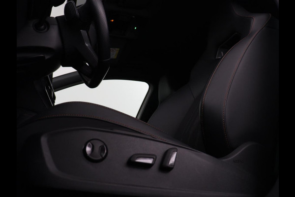 CUPRA Leon 1.4 eHybrid | SOH 90% | Carplay | Stoelverwarming | Adaptive cruise | Memory | Camera | Sfeerverlichting | Keyless | Sportstoelen | Navigatie | Full LED | Parkeerhulp | PHEV | Plug In