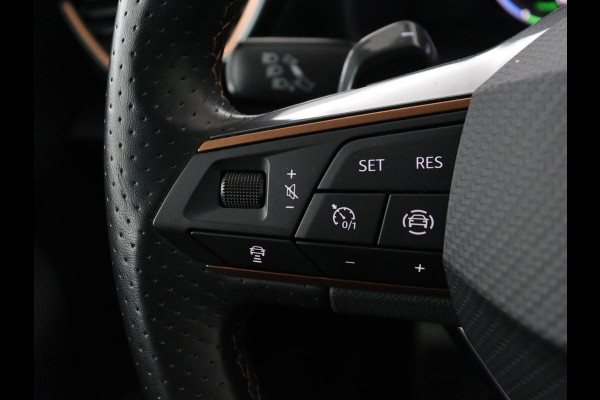 CUPRA Leon 1.4 eHybrid | SOH 90% | Carplay | Stoelverwarming | Adaptive cruise | Memory | Camera | Sfeerverlichting | Keyless | Sportstoelen | Navigatie | Full LED | Parkeerhulp | PHEV | Plug In