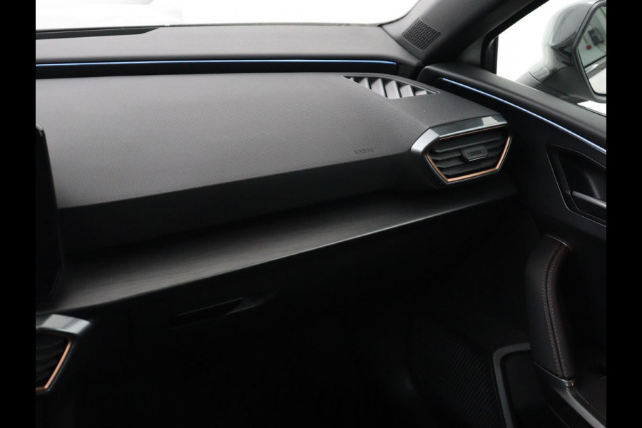 CUPRA Leon 1.4 eHybrid | SOH 90% | Carplay | Stoelverwarming | Adaptive cruise | Memory | Camera | Sfeerverlichting | Keyless | Sportstoelen | Navigatie | Full LED | Parkeerhulp | PHEV | Plug In