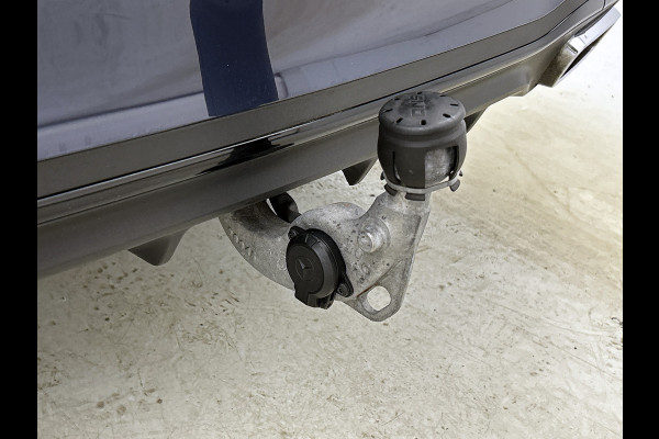 Mercedes-Benz C-Klasse 200 AMG Line Inclusief 24 maanden MB Certified garantie voor Europa.