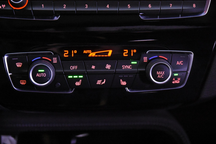 BMW X2 xDrive25e *1ste Eigenaar*HUD*Panoramadak*Camera*