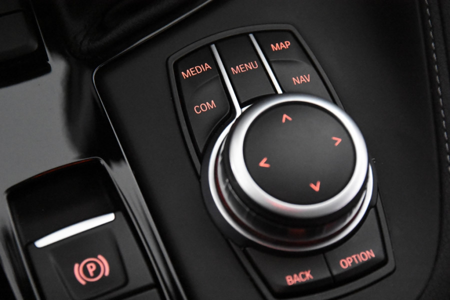 BMW X2 xDrive25e *1ste Eigenaar*HUD*Panoramadak*Camera*