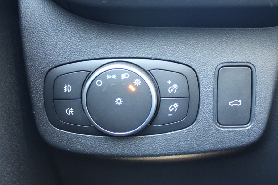 Ford Puma 1.0 EcoBoost Hybrid ST-Line X First Edition | Trekhaak | Adaptieve cruise | BLIS | Camera | Winterpack