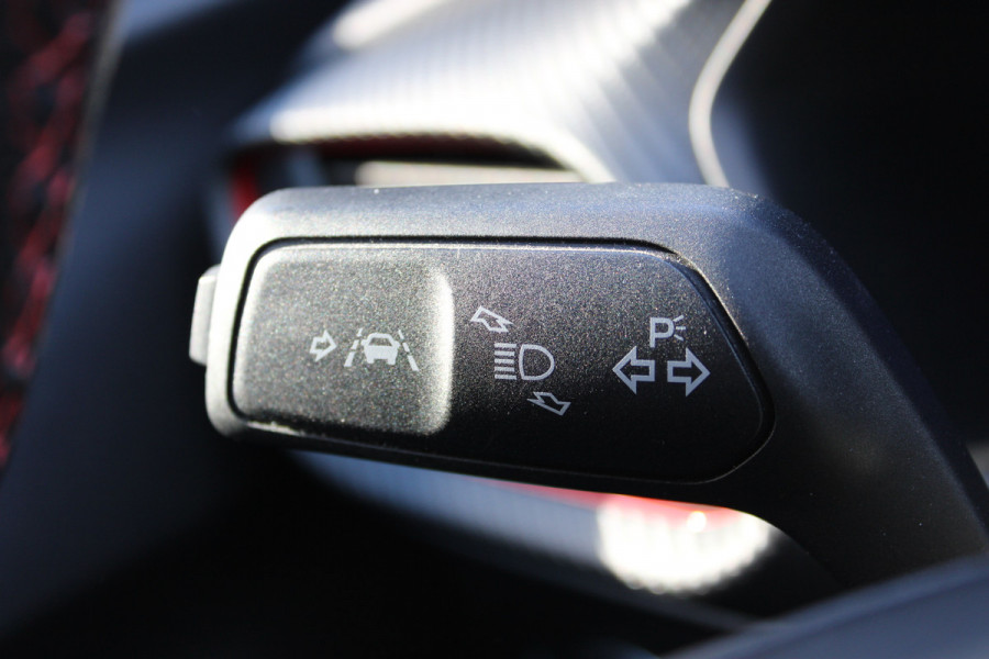 Ford Puma 1.0 EcoBoost Hybrid ST-Line X First Edition | Trekhaak | Adaptieve cruise | BLIS | Camera | Winterpack